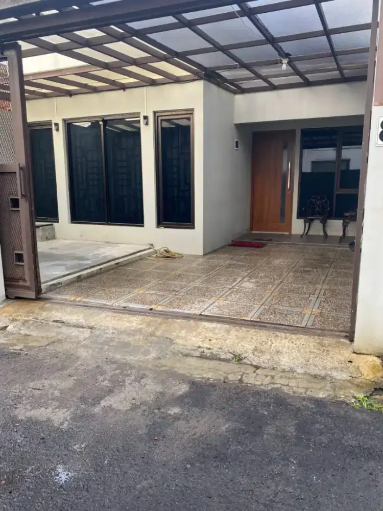 Rumah bagus siap huni di turangga buah batu suryalaya dekat TSM