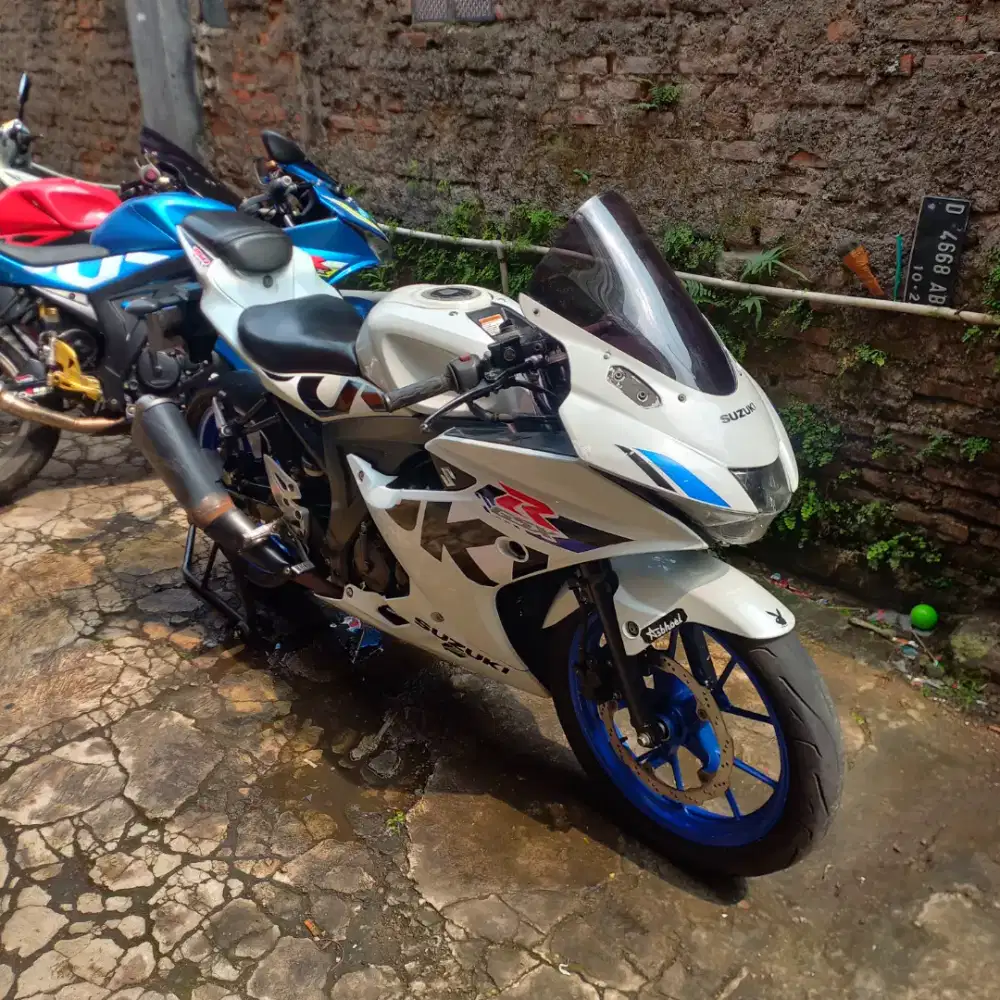 Suzuki gsx 150 Plat D bandung