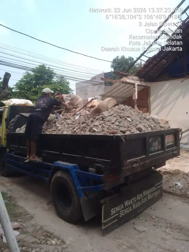 Jasa buang puing dan angkutan sampah