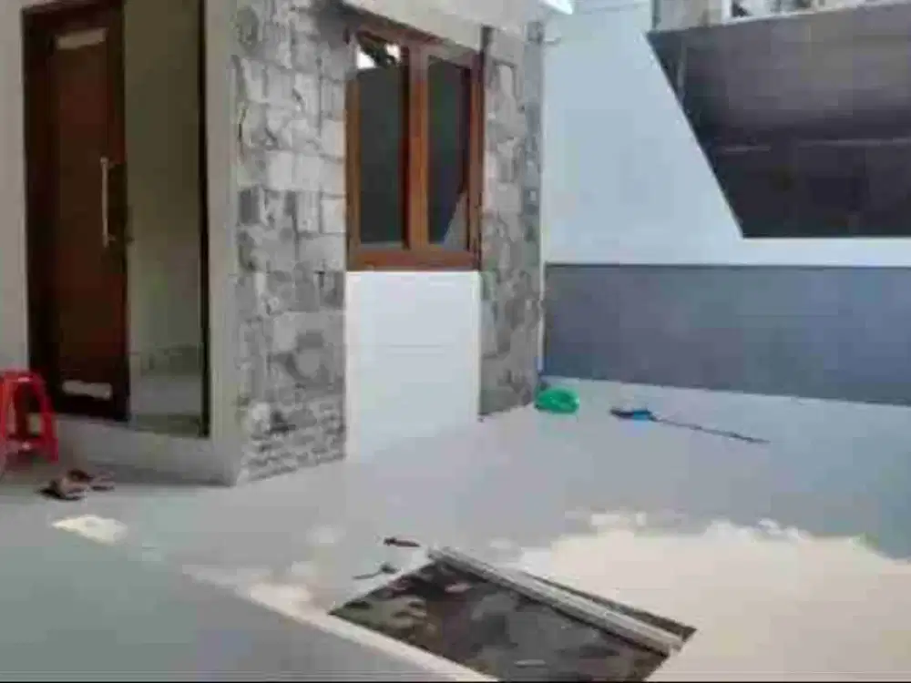 rumah terawat siap huni di komplek parakan dekat batununggal