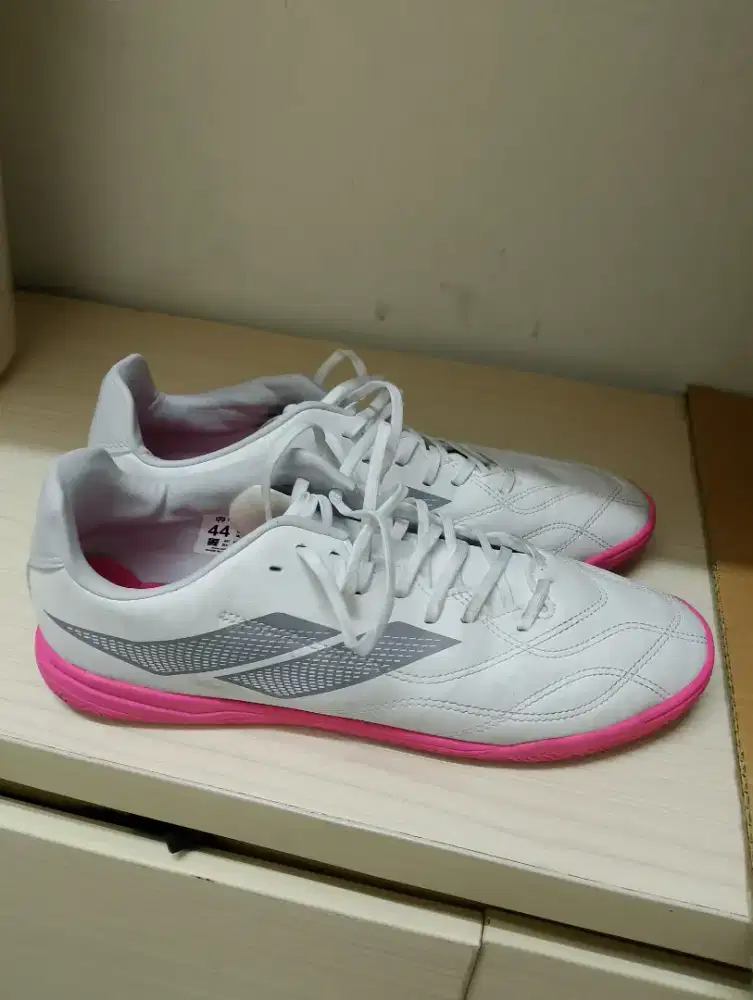 Jual sepatu FUTSAL ENZO INN SIZE 44