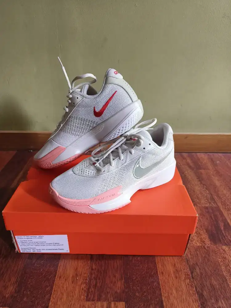 Sepatu basket Nike air zoom GT Cut Academy EP