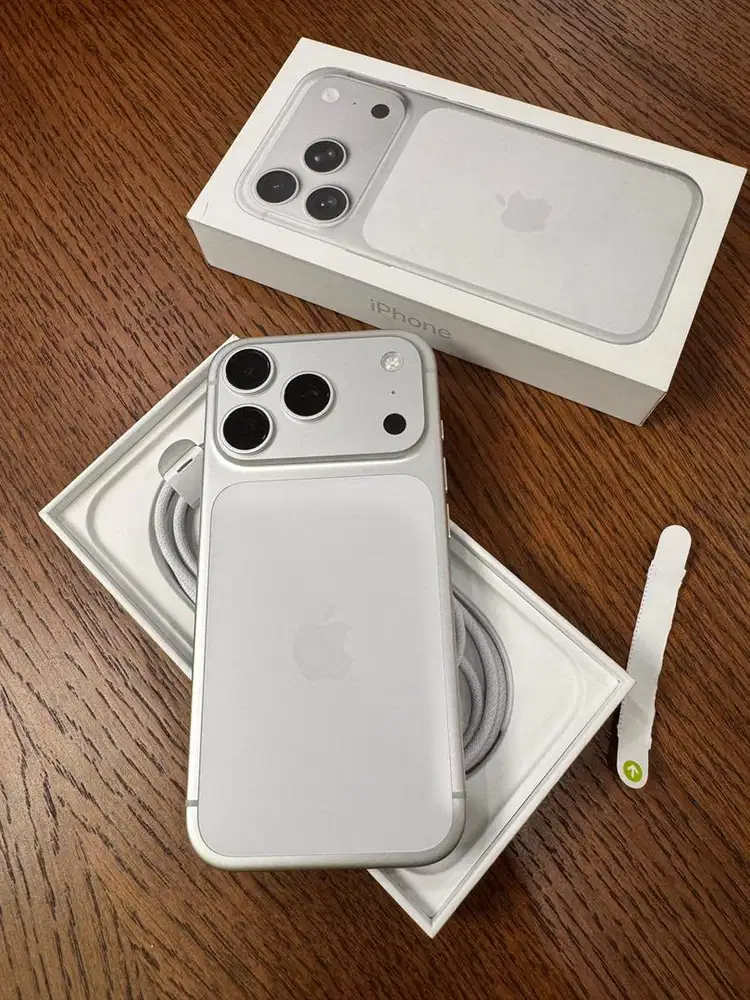 iPhone 17 Pro 512 GB Silver Cc 0 opex box aja sudah aktif