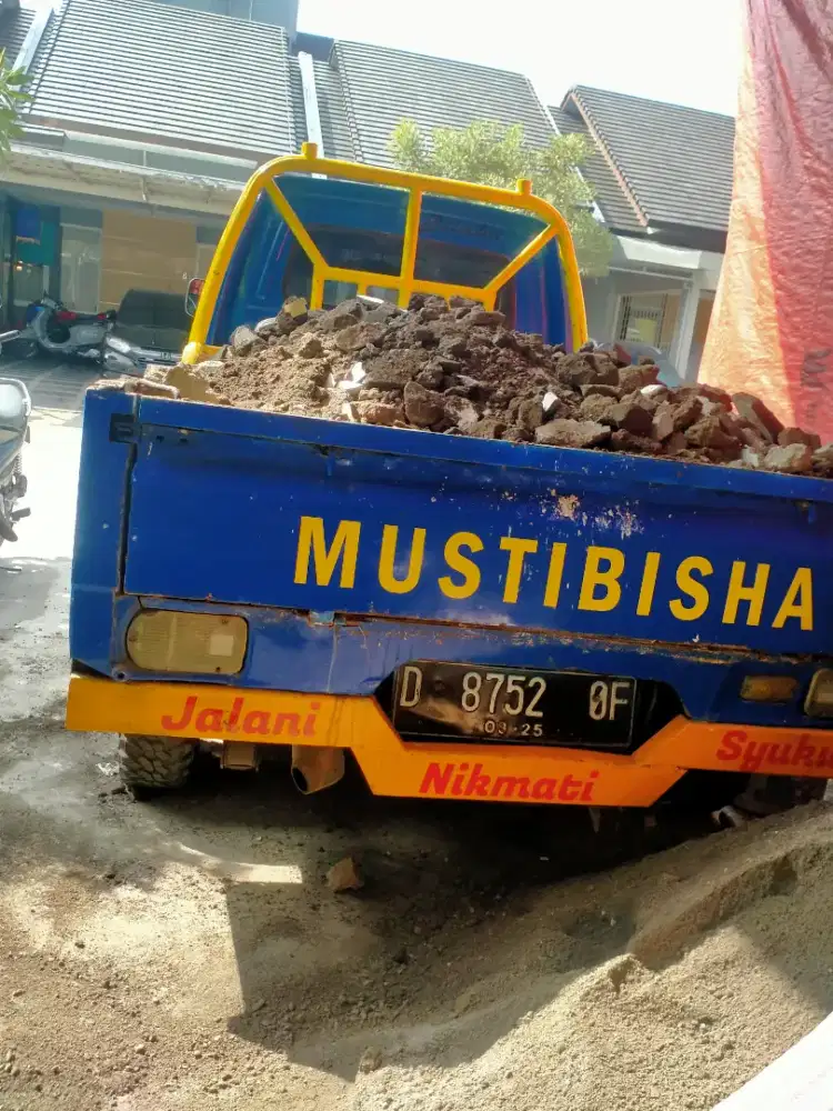 Jasa angkut & buang brangkap puing barangkal sampah daun prabotan dll