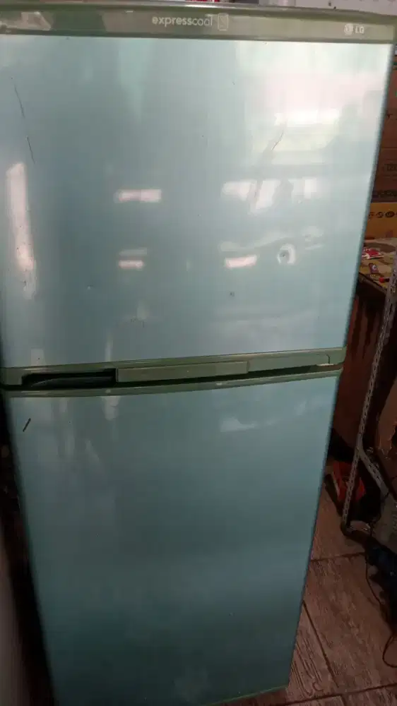 Jual kulkas 2 pintu LG