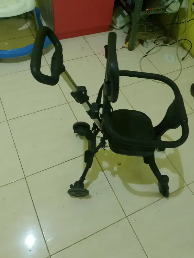 Kereta dorong anak