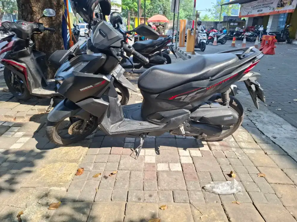 Jual Vario 160cc 2023 hitam