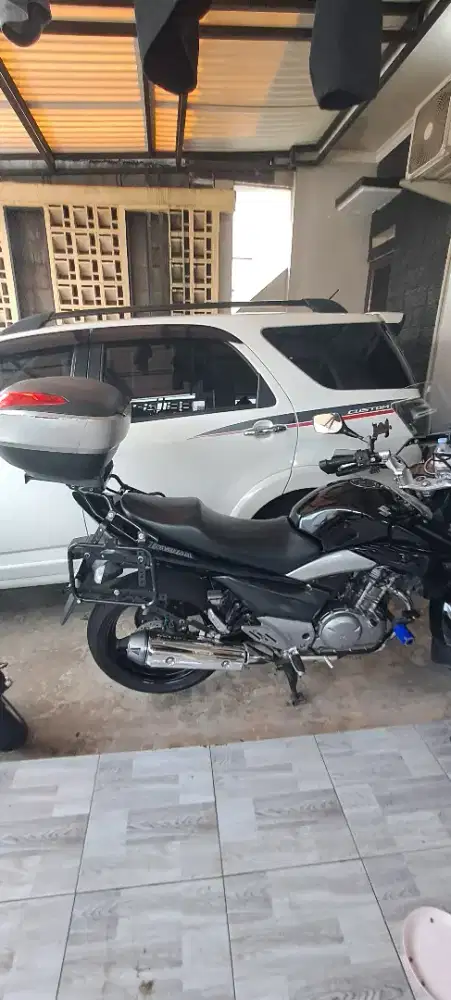 SUZUKI INAZUMA GW 250
