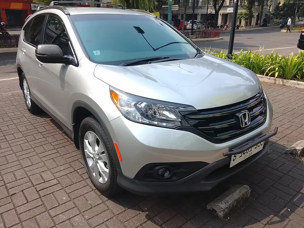 CR-V 2.0 manual  2013 good condition