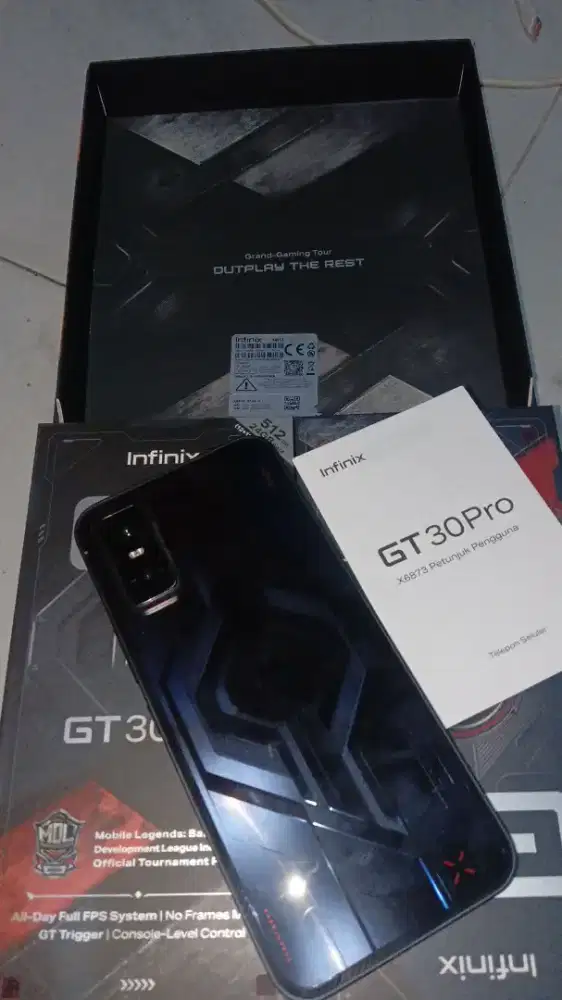 INFINIX GT 30 PRO 12/512 Gift box