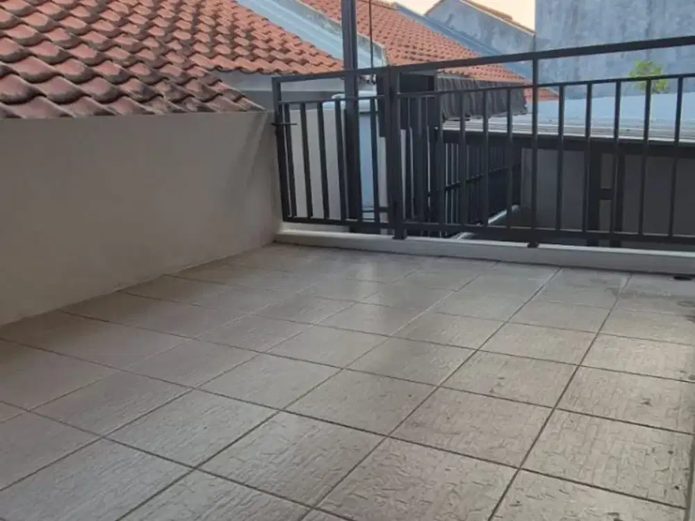 Dijual Rumah Nyaman Asri Siap Huni Lokasi di Kota Baru Parahyangan Tatar Naganingrum Bandung