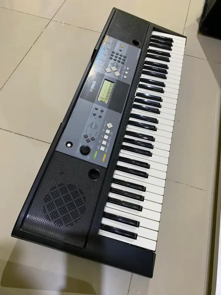 Keyboard Yamaha PSR E233
