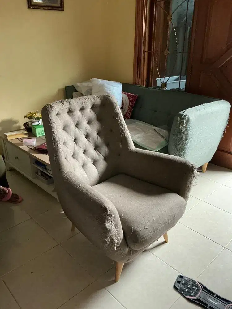 Sofa Single (INFORMA)