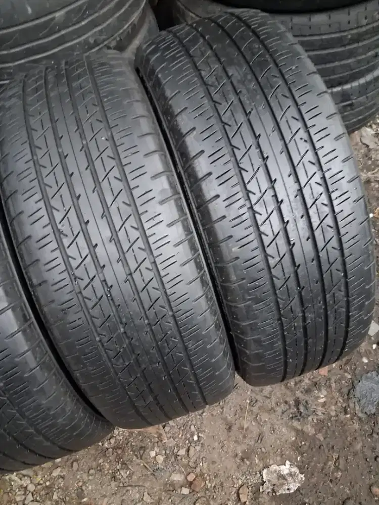 Bridgestone turanza er33 215 55 R17