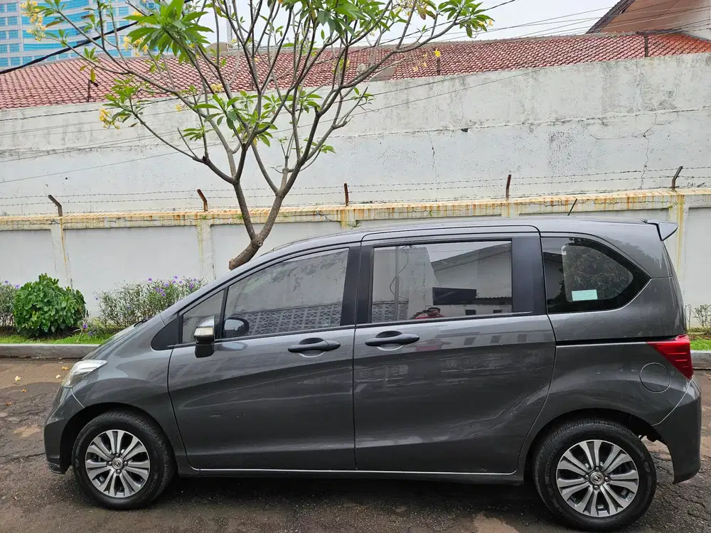 Honda Freed 2013 Bensin