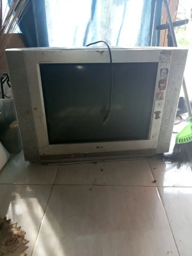 Tv tabung lg 21in