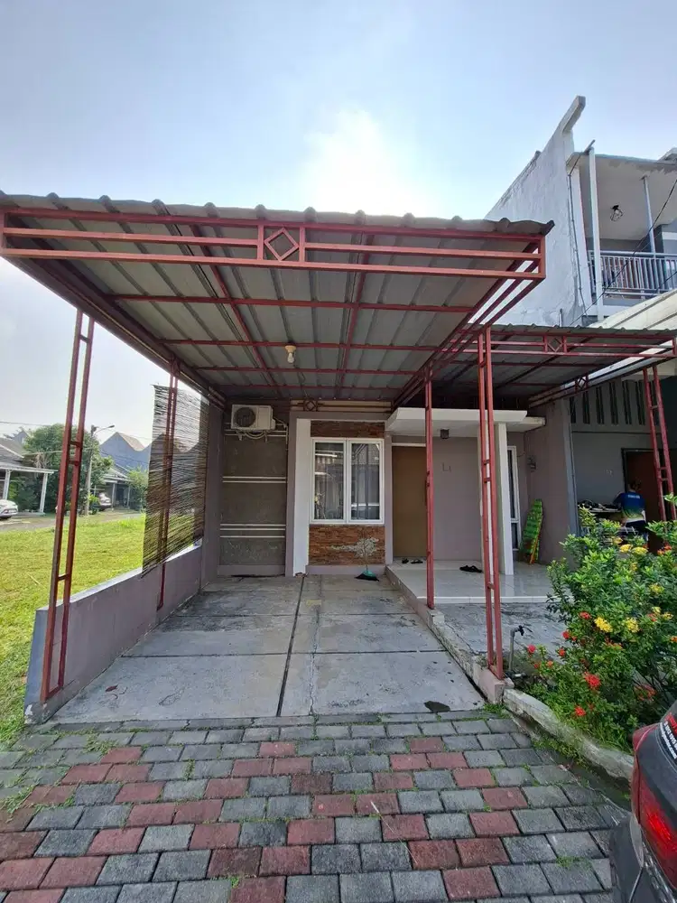 Rumah Second Siap Huni Strategis Cluster Courtyard Galuh Mas Karawang
