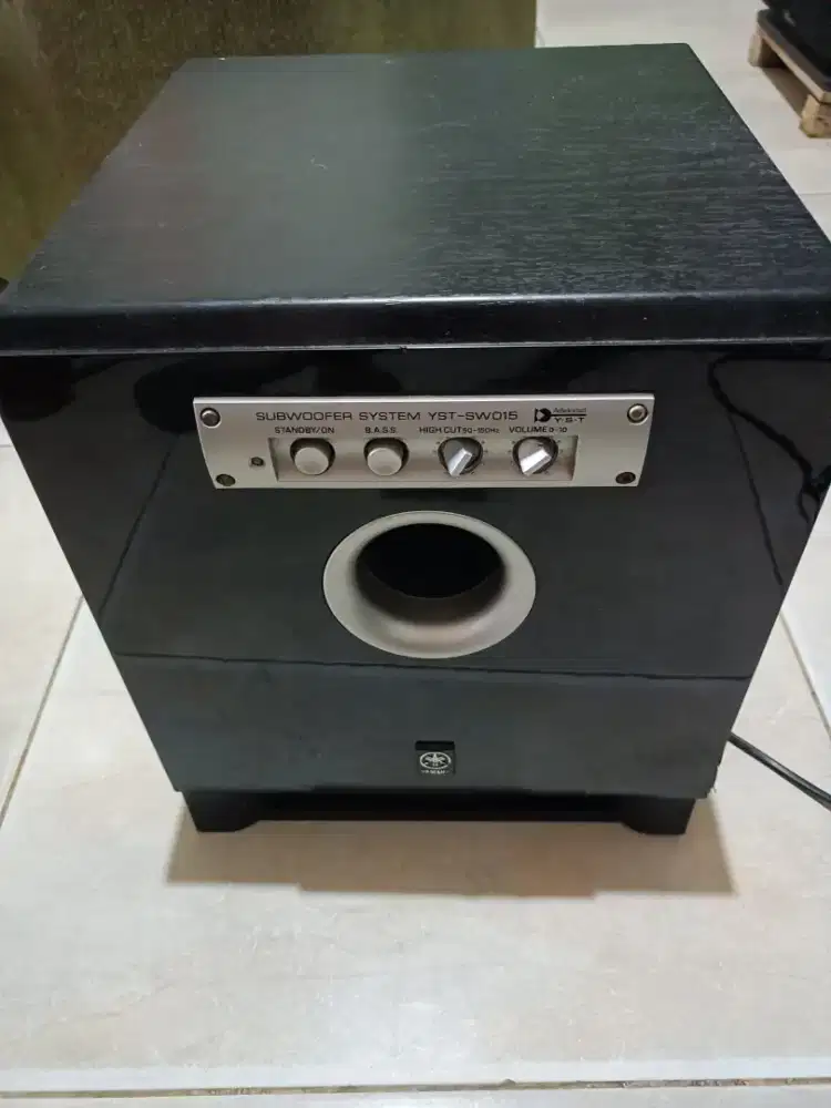 Speaker Subwoofer Aktif YAMAHA subwofer