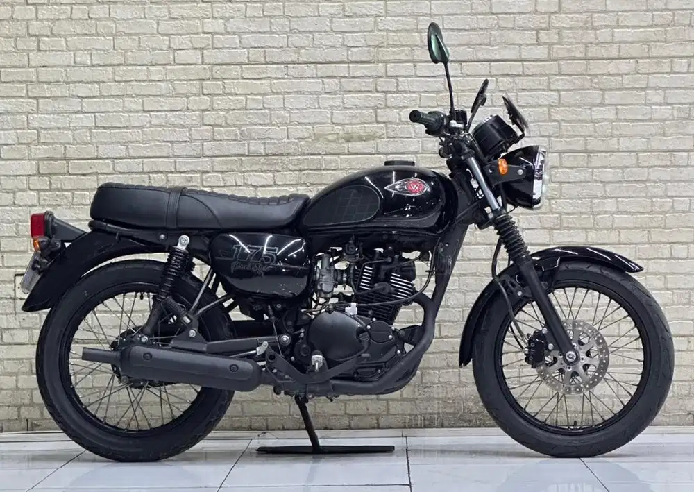 Kawasaki W175 SE Black Style Pajak Panjang Terawat - Zaky Mustika