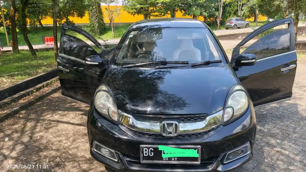 HONDA MOBILIO AT 2014 HITAM