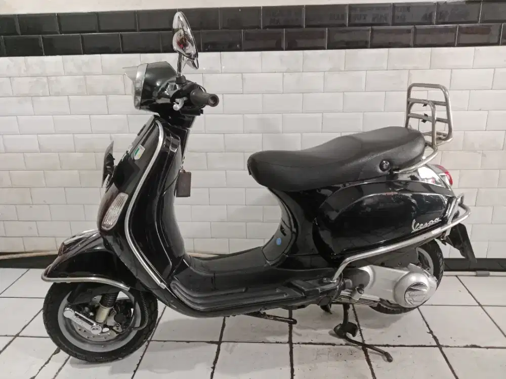 Piaggio Vespa Lx150 tahun 2011 bagus siap pakai