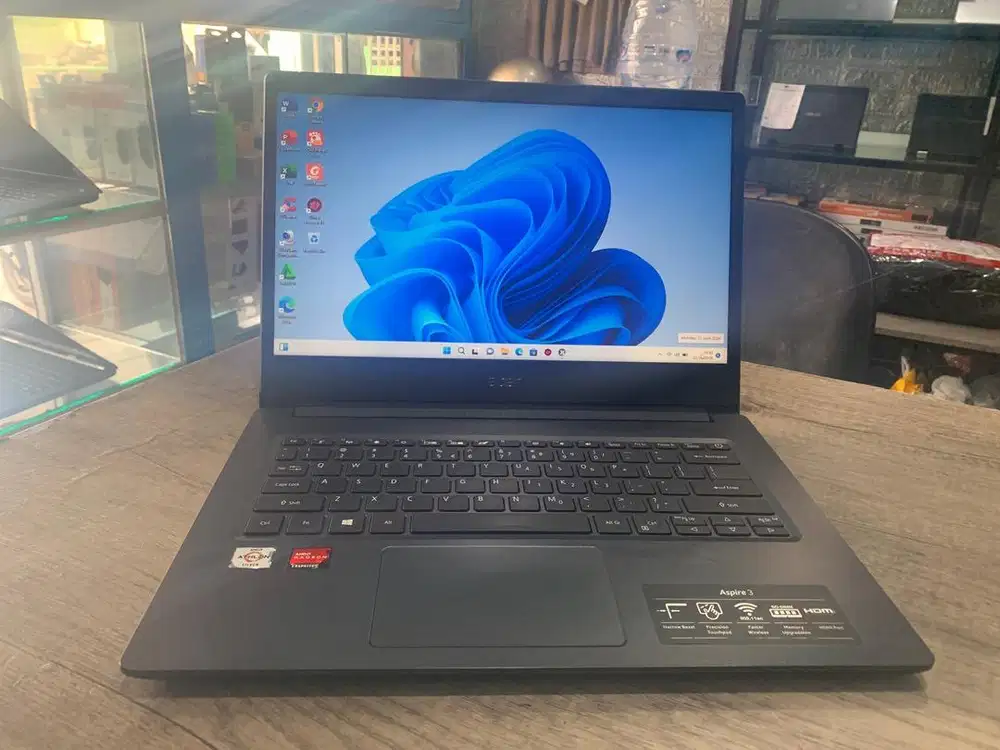 Acer aspire 3 amd athlon silver ram 8gb sad 256gb