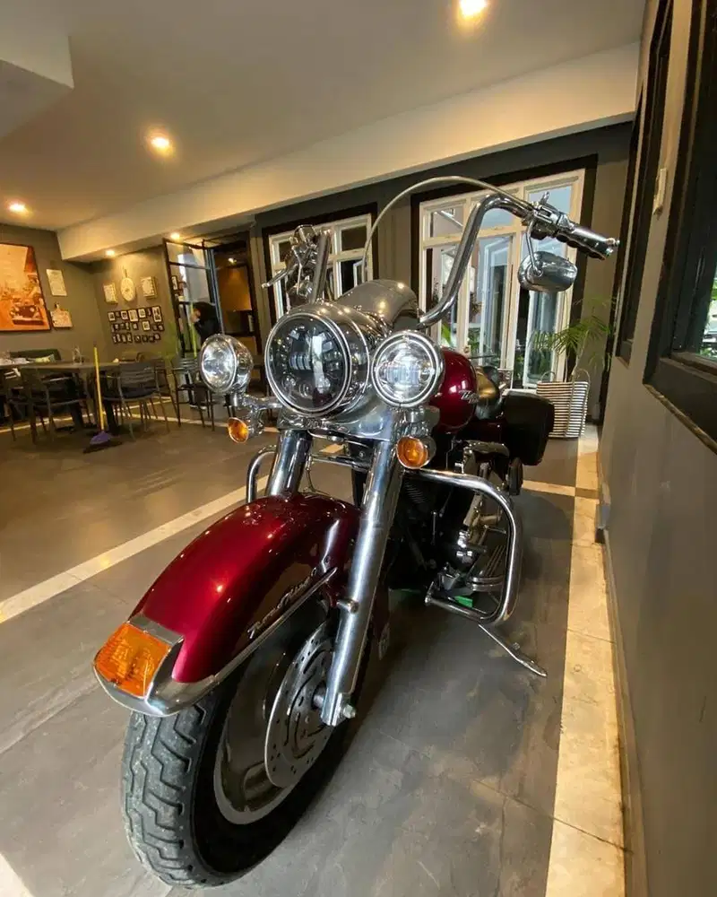 Harley - Davidson Road King Tahun 2004