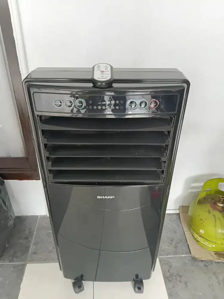 Air cooler merk sharp