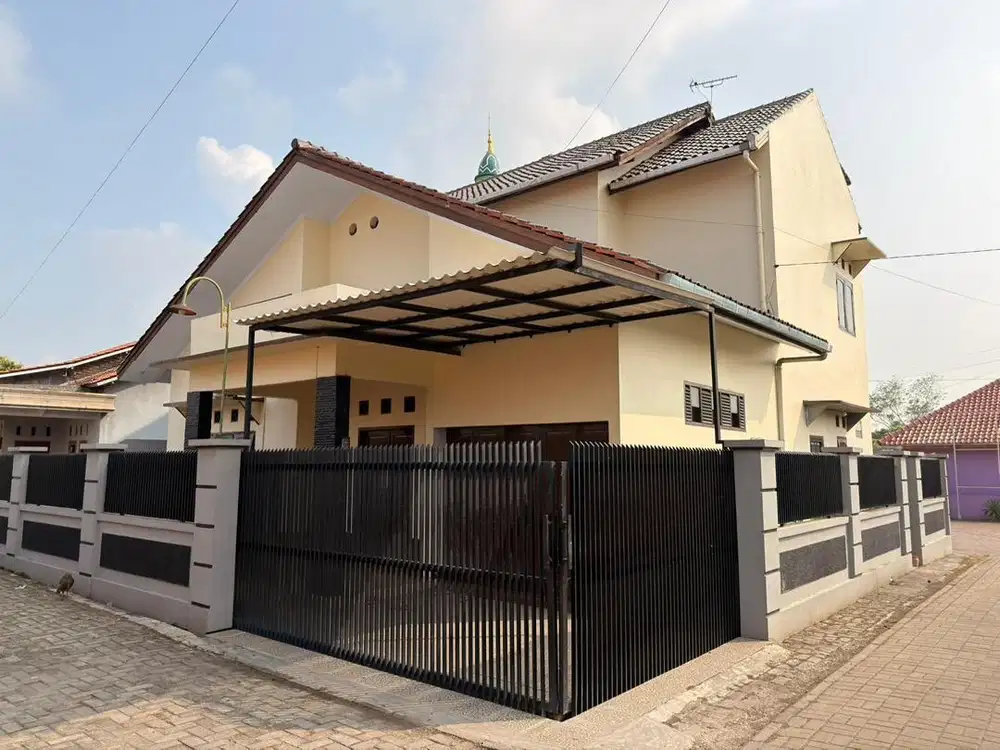 Rumah startegis 2 lantai belakang kampus UNSERA