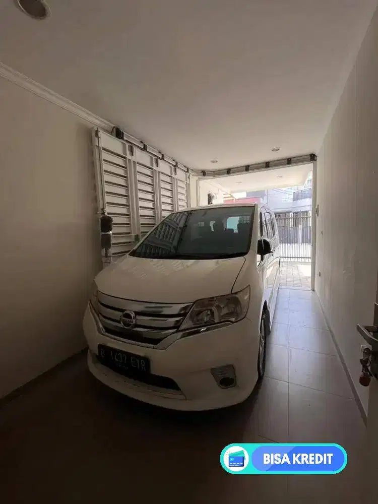 Nissan Serena HWS AT 2014 (Pemakai)
