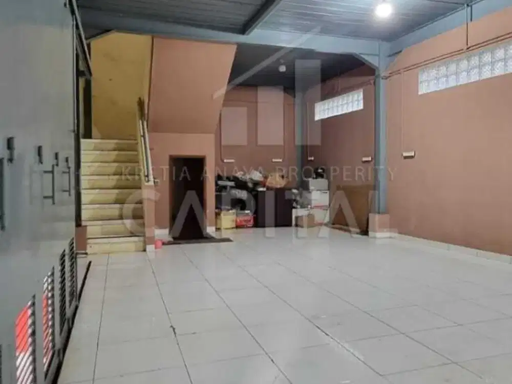 RUMAH 3 LANTAI DI HOLIS COCOK UNTUK HOME INDUSTRI