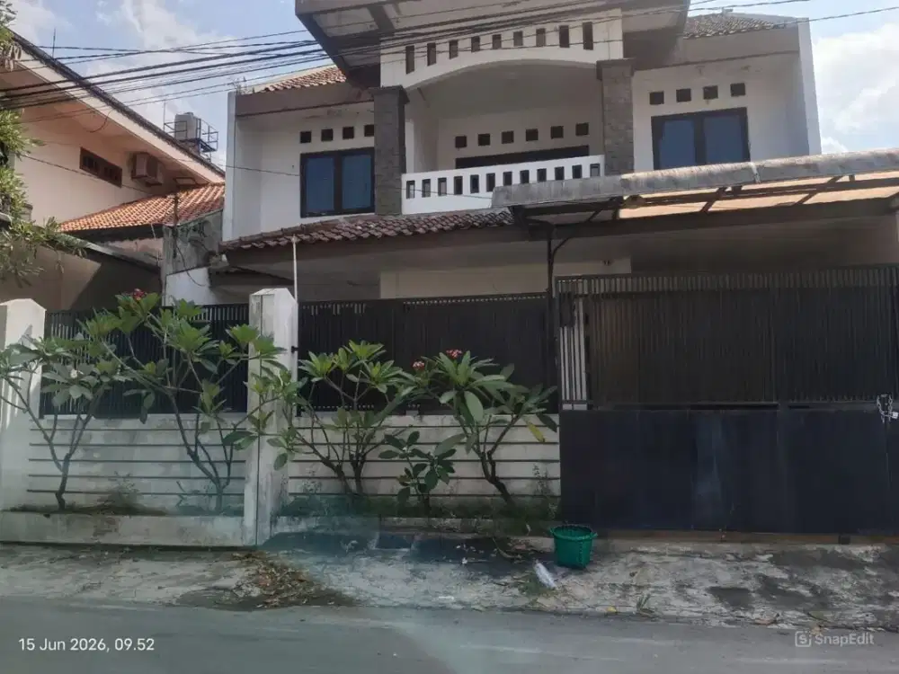 DIJUAL RUMAH 2 LANTAI STRATEGIS BANJARSARI SOLO