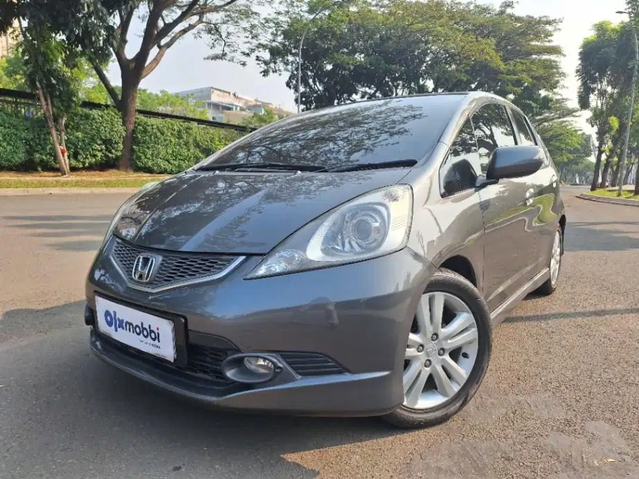 LOW DP Honda Jazz 1.5 RS Bensin-AT 2010 EVK