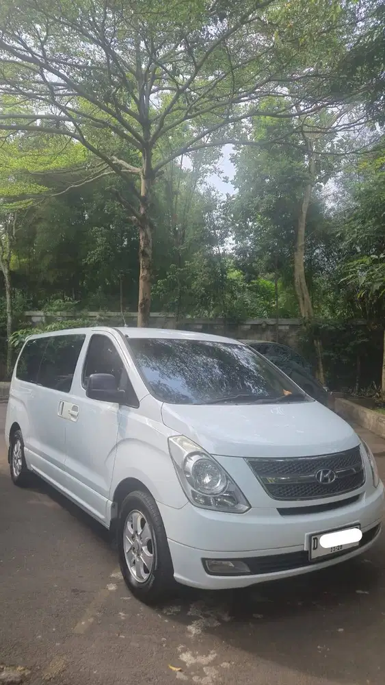 Hyundai H1 Bensin AT 2.4 Royale GT