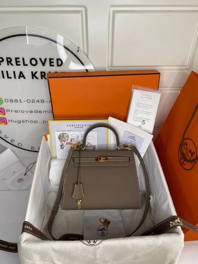 Preloved Kelly sellier 25 etoupe Epsom gold hardware Authentic