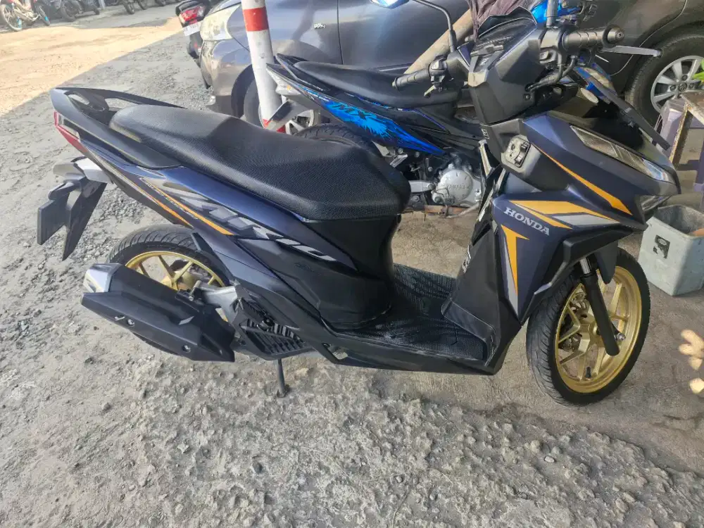 Vario 125 all new 2022 biru emas