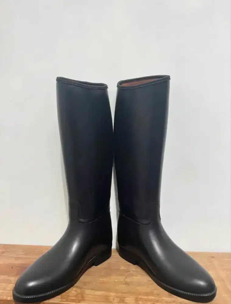 Sepatu Boots Wanita