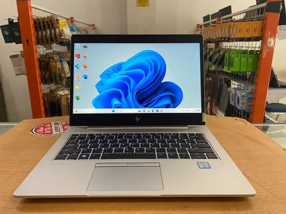 Laptop HP Elitebook 830 G6 Core i5Gen8 Ram 8GB SSD 256GB 13,3 Mulus