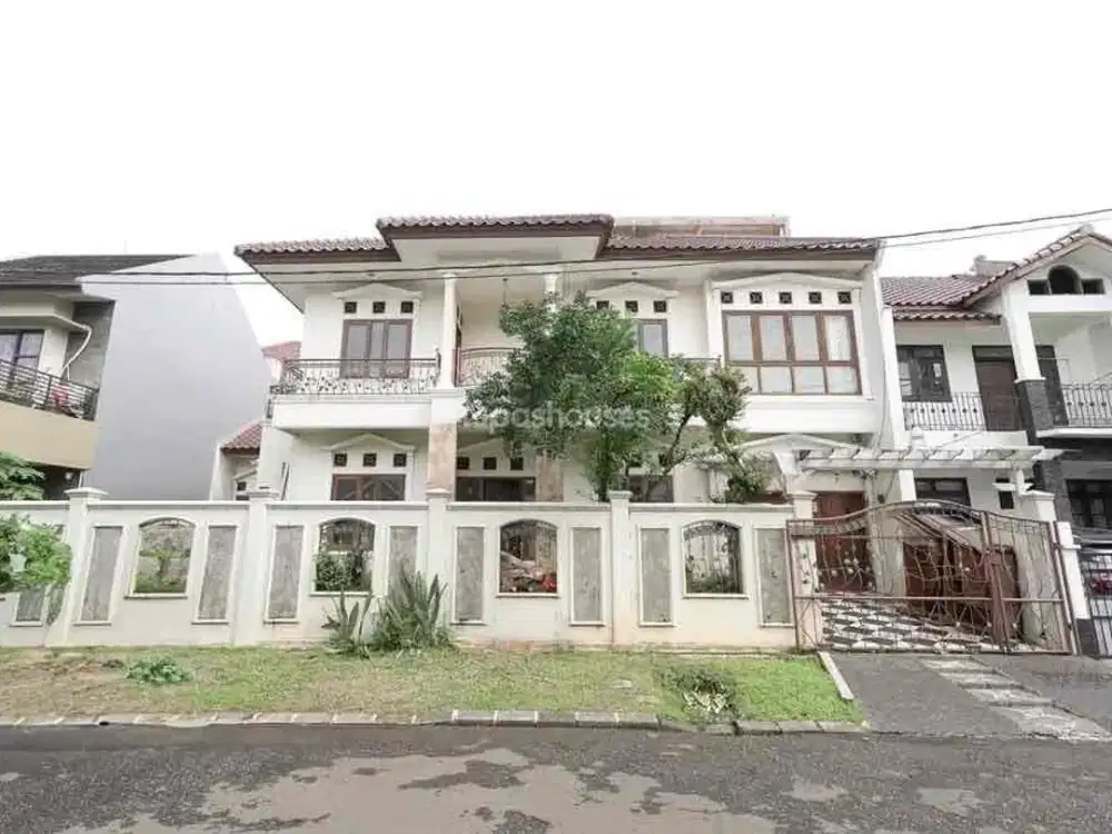 Dijual Rumah Citra Grand Cibubur, Rumah Mewah 3 Lantai Dekat Mall
Ciputra Cibubur