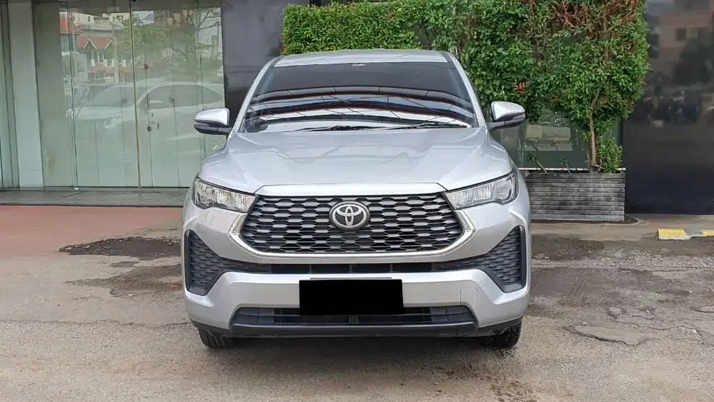 Toyota kijang innova Zenix 2.0 G Non hybrid cvt bensin AT Silver 2024