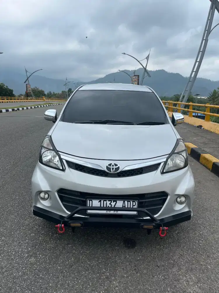 Avanza Veloz LUXURY