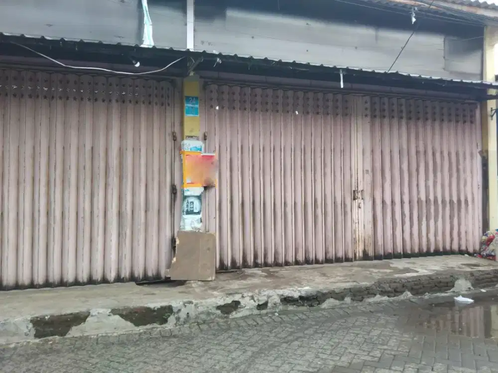 Dijual Cepat Rumah sekaligus tempat usaha di Simpang Darmo Permai Selatan (DN)