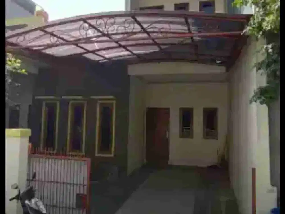 RUMAH MEGAH DI KOMPLEK ARION RAWAMANGUN