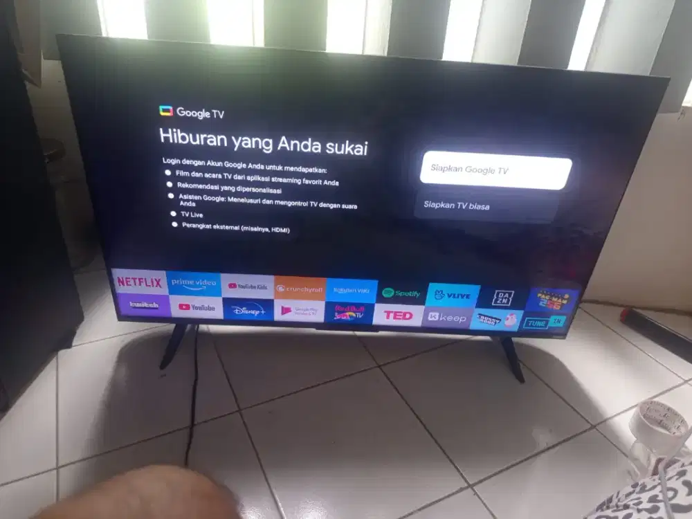 tv TCL ukuran 43 in bekas masih bagus