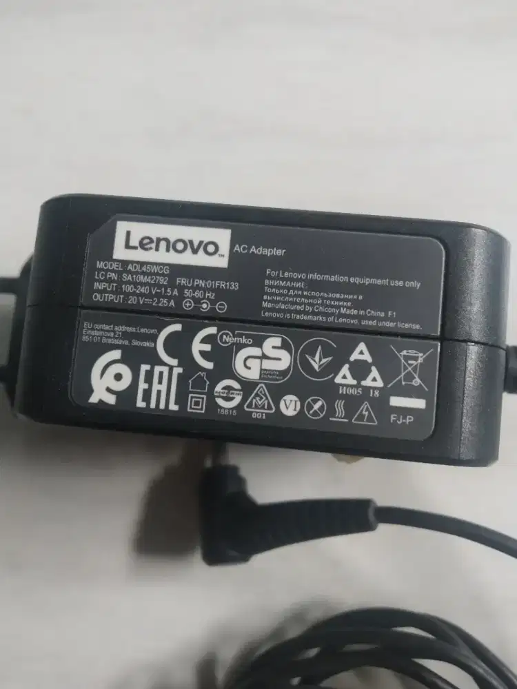 Adaptor Lenovo 20v