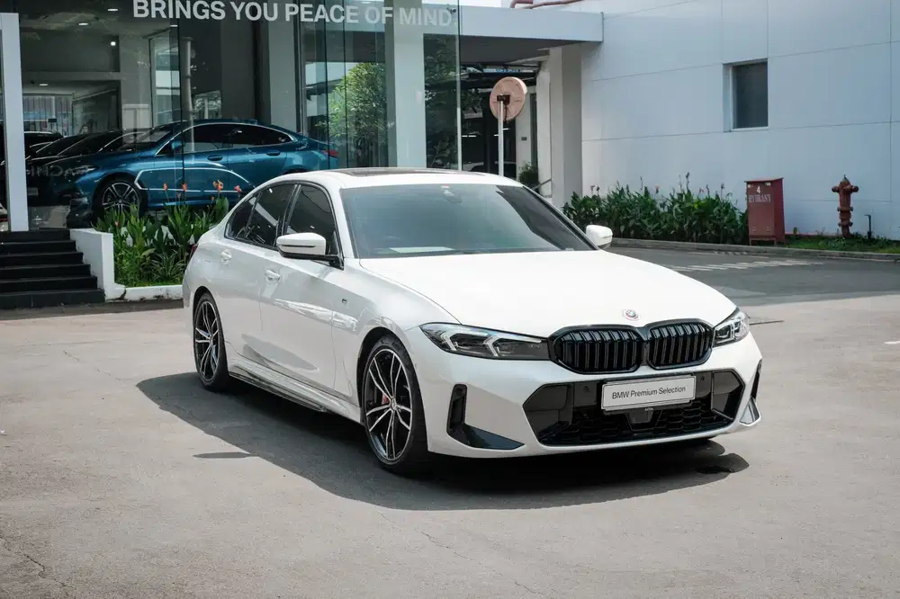 BMW 330i M SPORT PRO 2024
