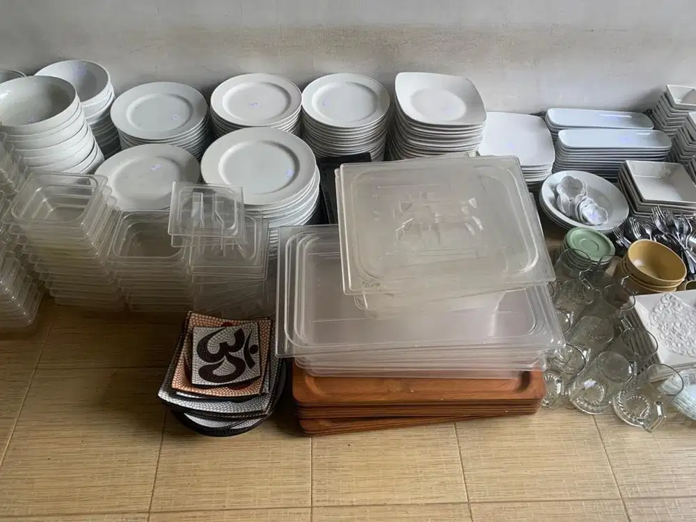Peralatan ex resto (piring, gelas, cutelry)