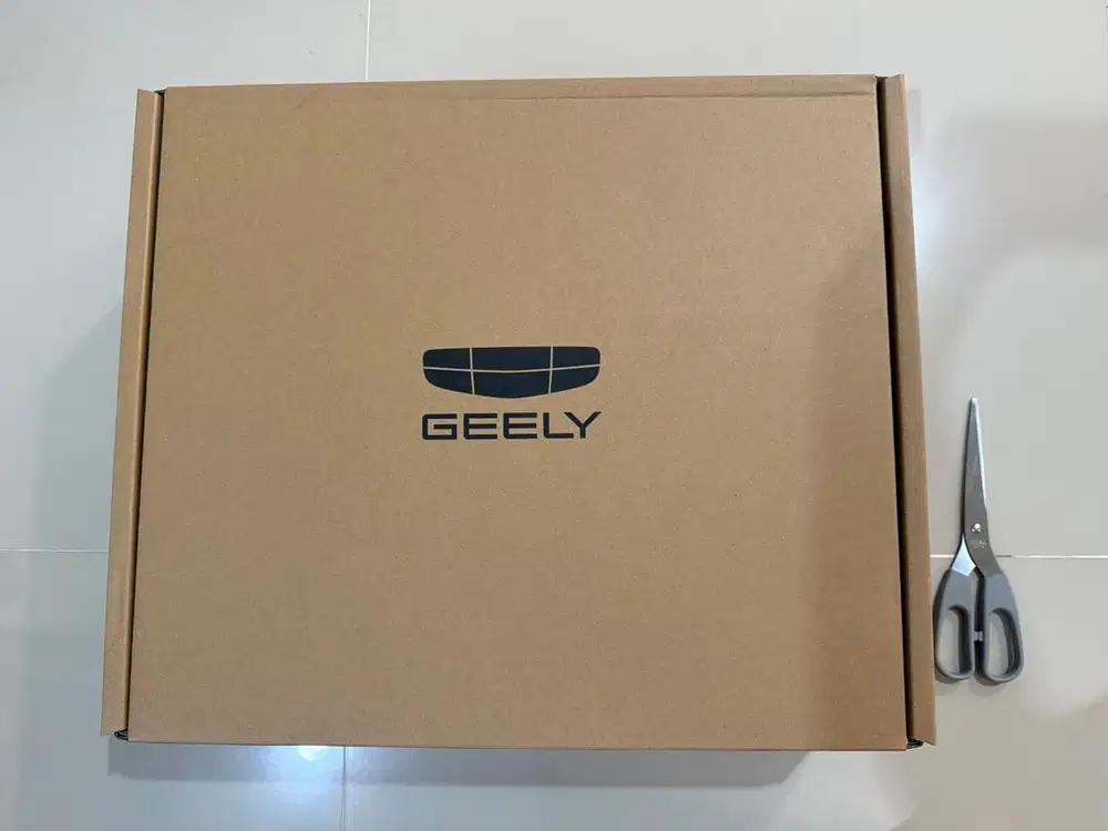 Charger mobil ev merek Geely