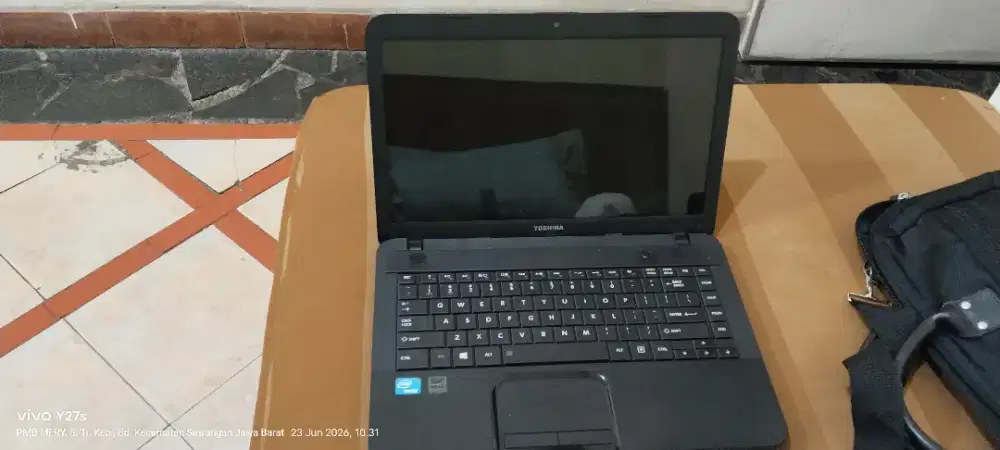laptop bekas 14inc
