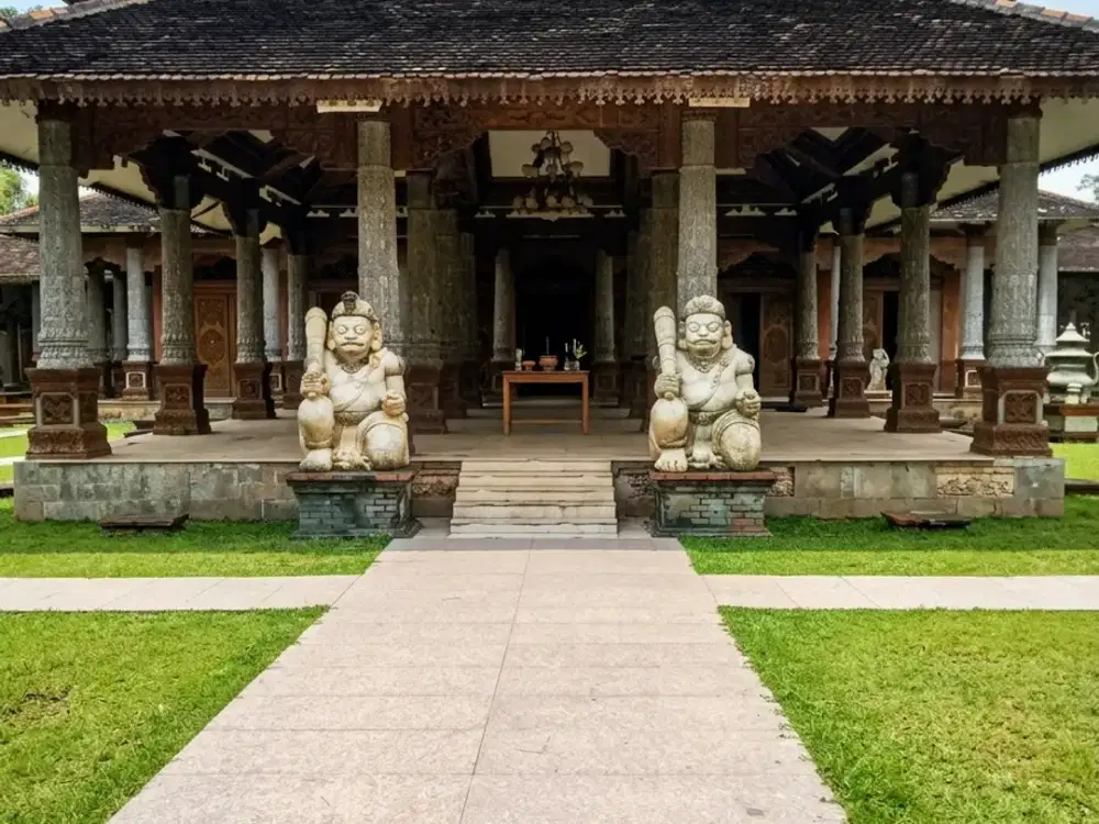 Dijual Kavling dan Bangunan Artistik Mewah Lokasi Strategis Dekat Akses Tol di Bogor Mk 18517